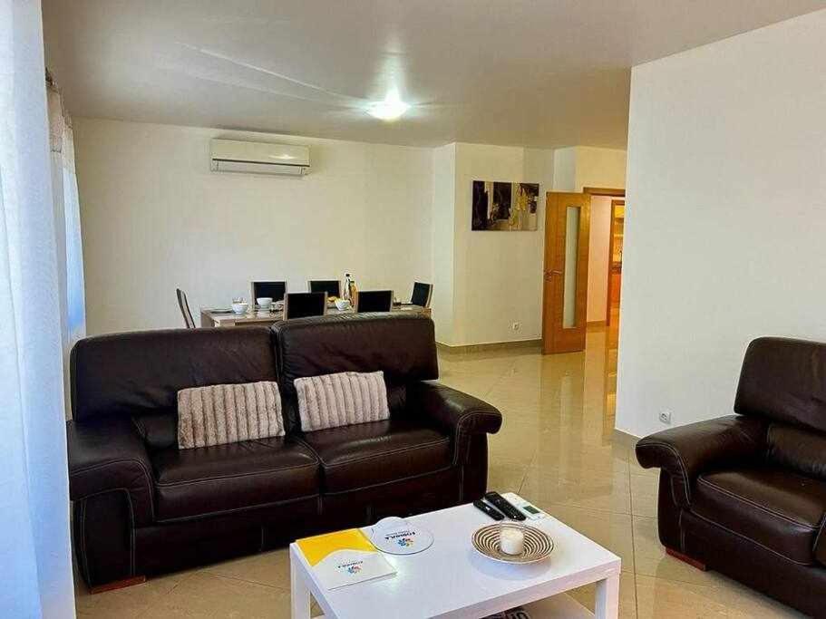 Mar E Sol By T3 Wifi E Estacionamento Apartment Quarteira Exterior photo